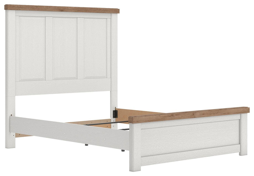 Benchcraft White/Brown Queen Panel Bed
