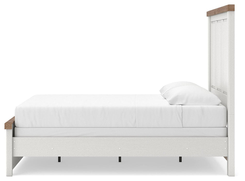 Benchcraft White/Brown Queen Panel Bed