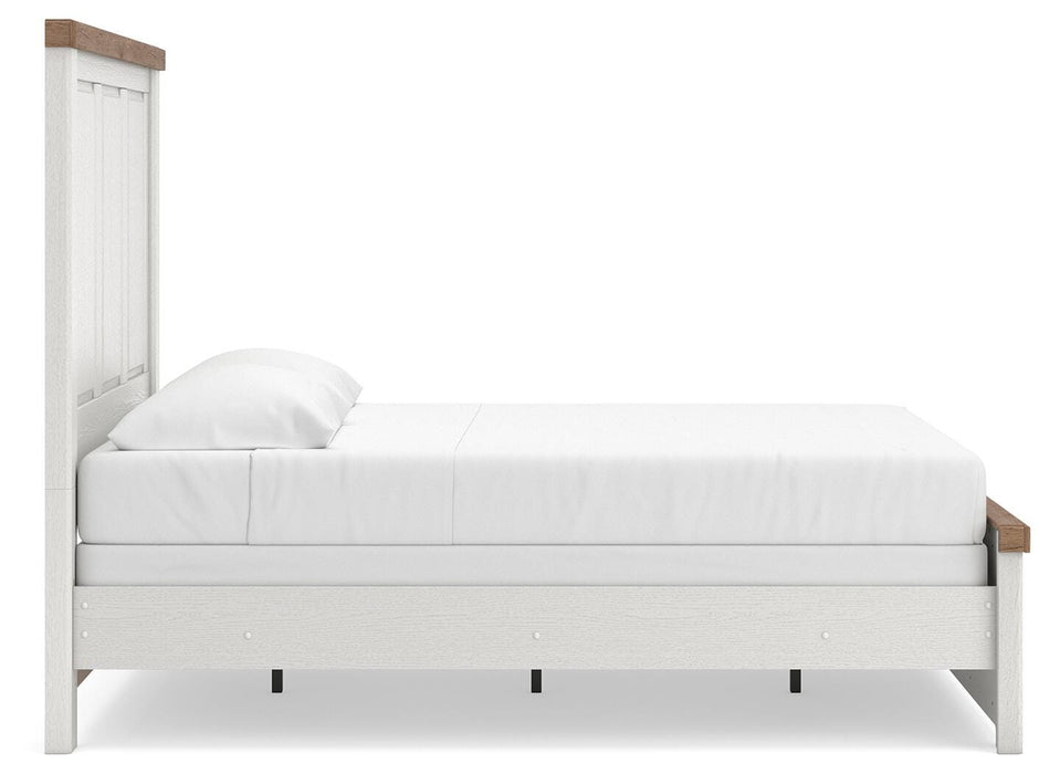 Benchcraft White/Brown Queen Panel Bed