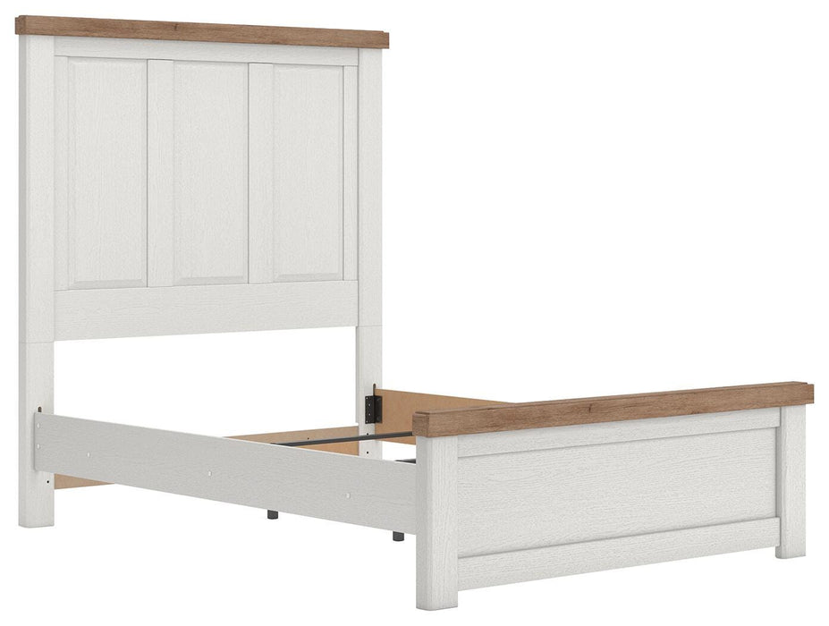 Benchcraft White/Brown Full Panel Bed