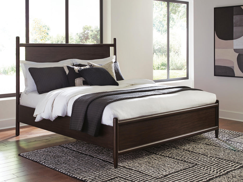 Benchcraft Merlot Queen Panel Bed