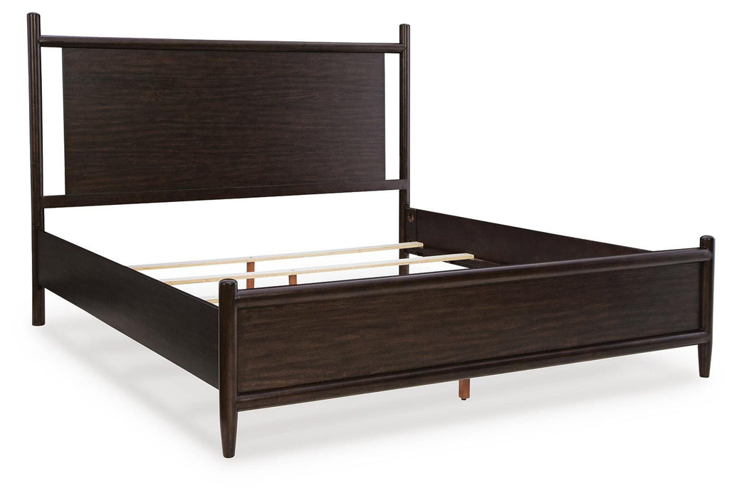 Benchcraft Merlot Queen Panel Bed