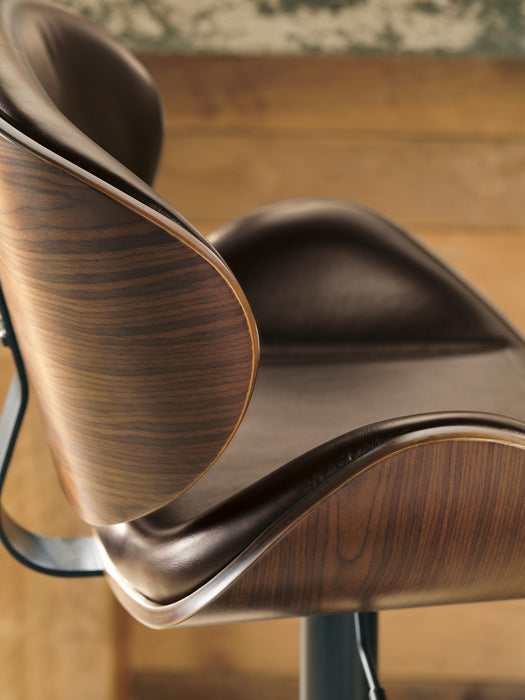 Signature Design Brown Tall UPH Swivel Barstool(1/CN)