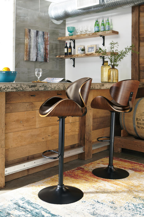 Signature Design Brown Tall UPH Swivel Barstool(1/CN)