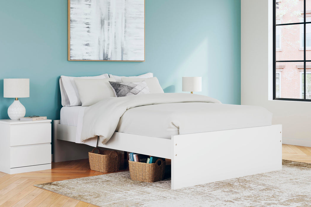 Signature Design White Queen Platform Bed
