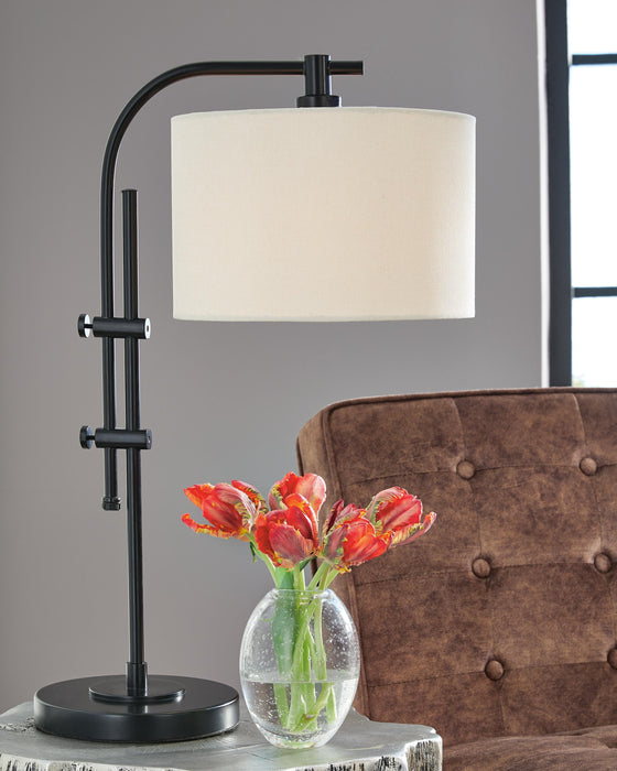 Signature Design Black Metal Accent Lamp (1/CN)