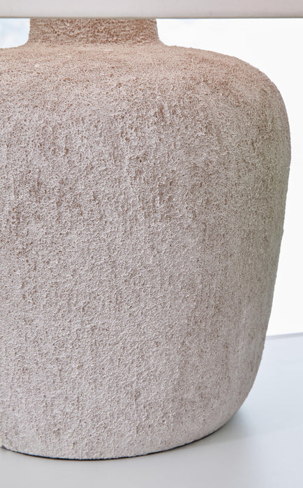 Signature Design Distressed Cream Metal Table Lamp (1/CN)