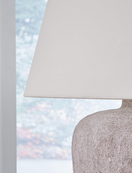 Signature Design Distressed Cream Metal Table Lamp (1/CN)