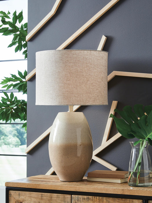 Signature Design Cream/Beige Metal Table Lamp (1/CN)
