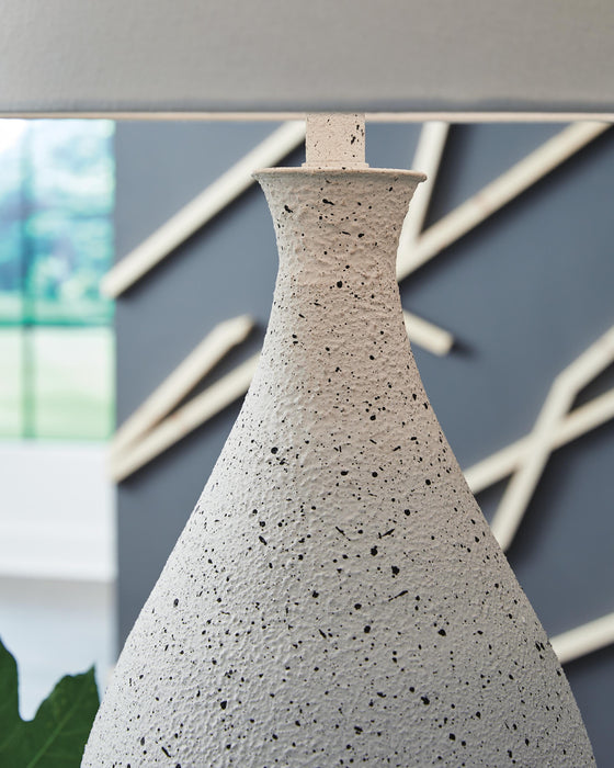 Signature Design White/Black Metal Table Lamp (1/CN)