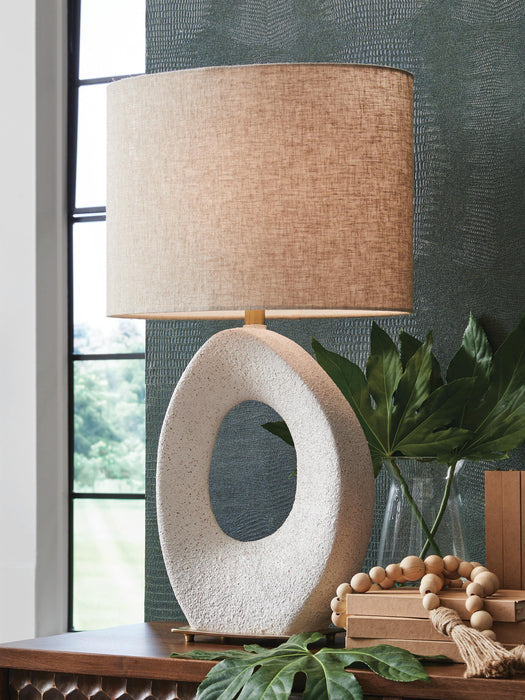 Signature Design Cream/Gold Finish Paper Table Lamp (1/CN)