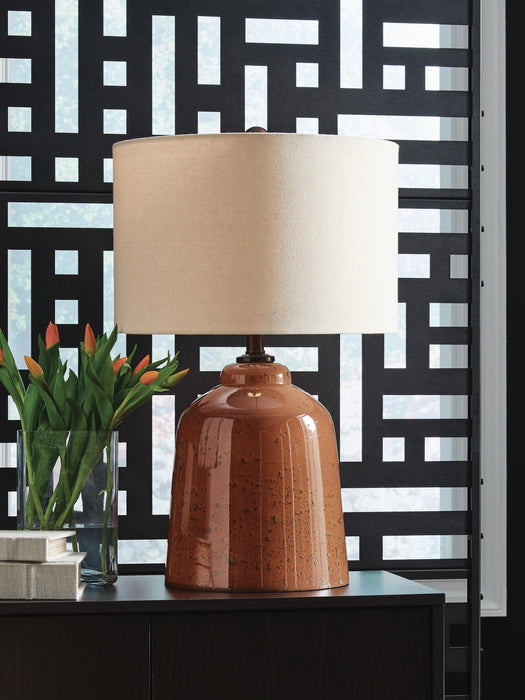 Signature Design Rust Glass Table Lamp (1/CN)