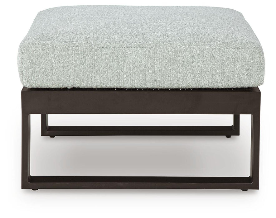 Signature Design Black/Gray 4-Piece Outdoor Sectional