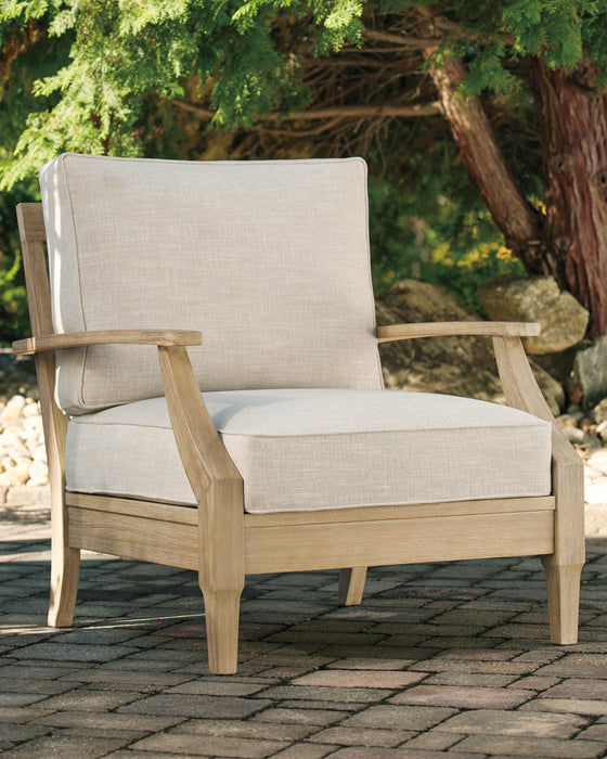Signature Design Beige Lounge Chair w/Cushion (1/CN)