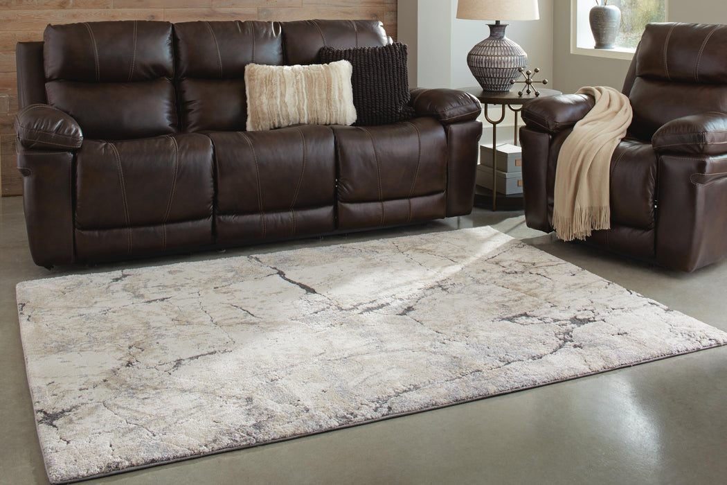 Signature Design Medium Rug 5.25 FT by 7.25 FT