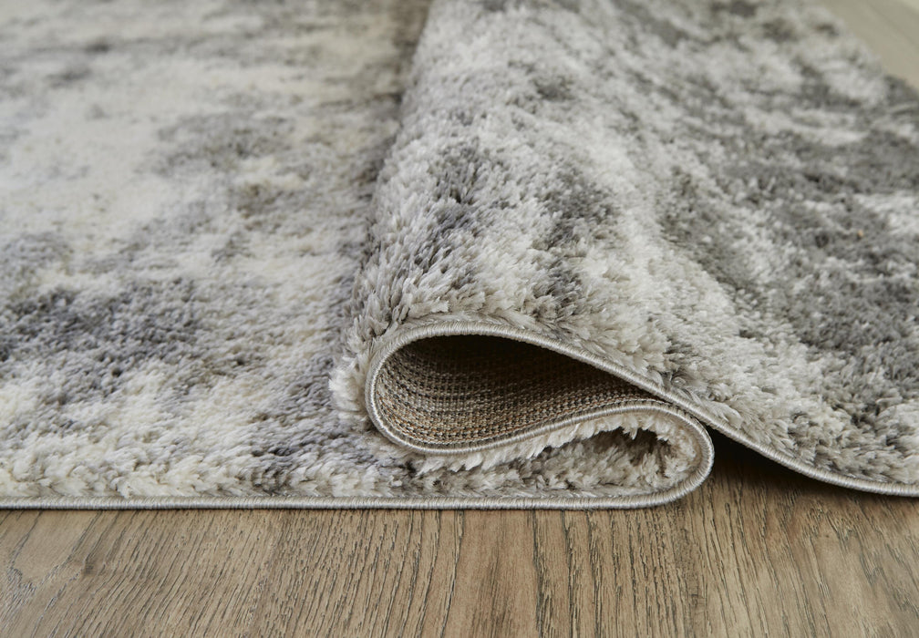 Signature Design Medium Rug 5.25 FT by 7.25 FT