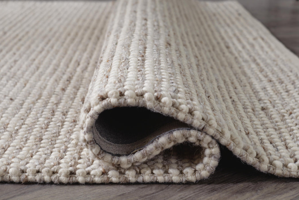 Signature Design Medium Rug 5 FT by 7 FT