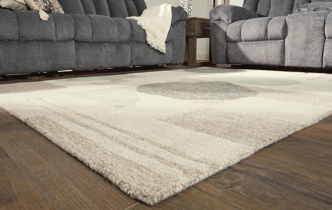 Signature Design Medium Rug 5.04 FT by 7 FT
