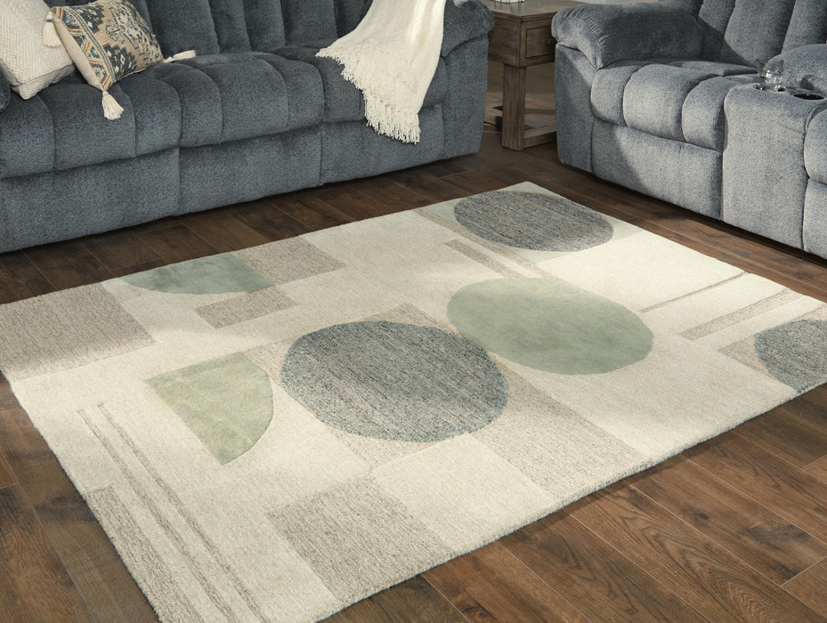 Signature Design Medium Rug 5.04 FT by 7 FT