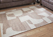 Signature Design Medium Rug 5.09 FT by 6.92 FT