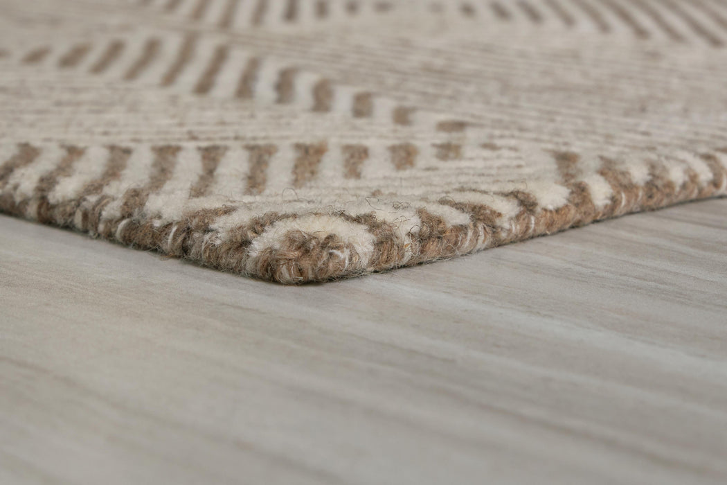 Signature Design Large Rug 7.62 FT by 9.87 FT