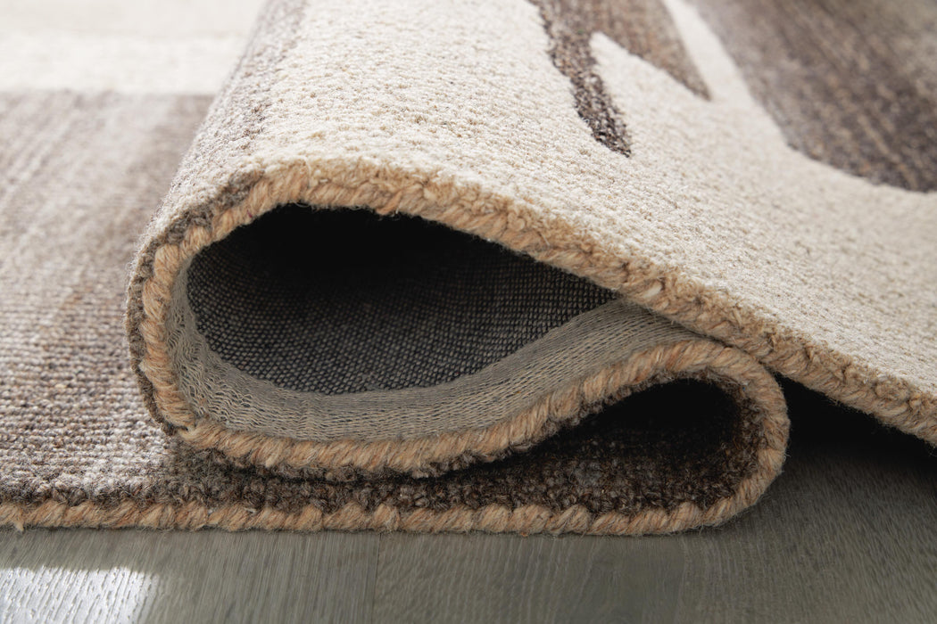 Signature Design Extra Large Rug 10.02 FT by 13.97 FT