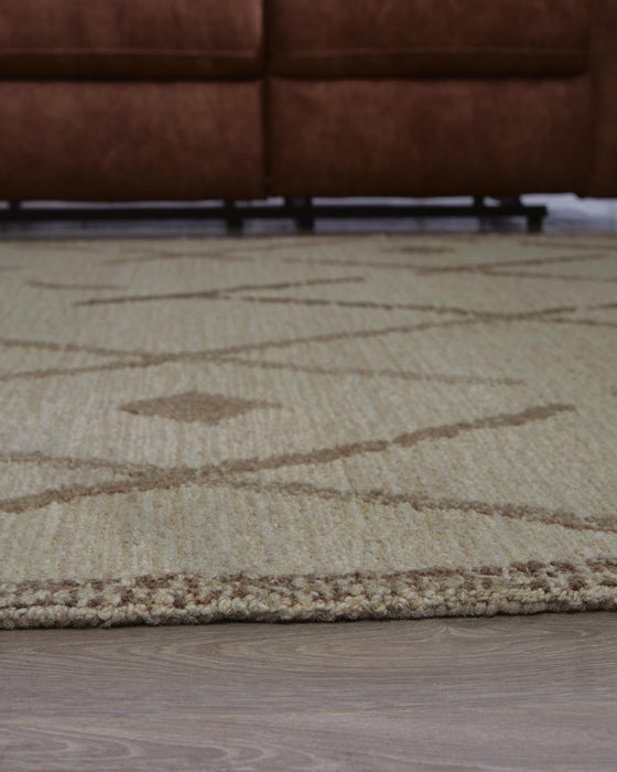 Signature Design Medium Rug 5 FT by 6.92 FT