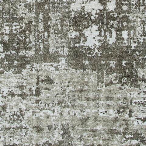 Signature Design Medium Rug 5.08 FT by 7.08 FT