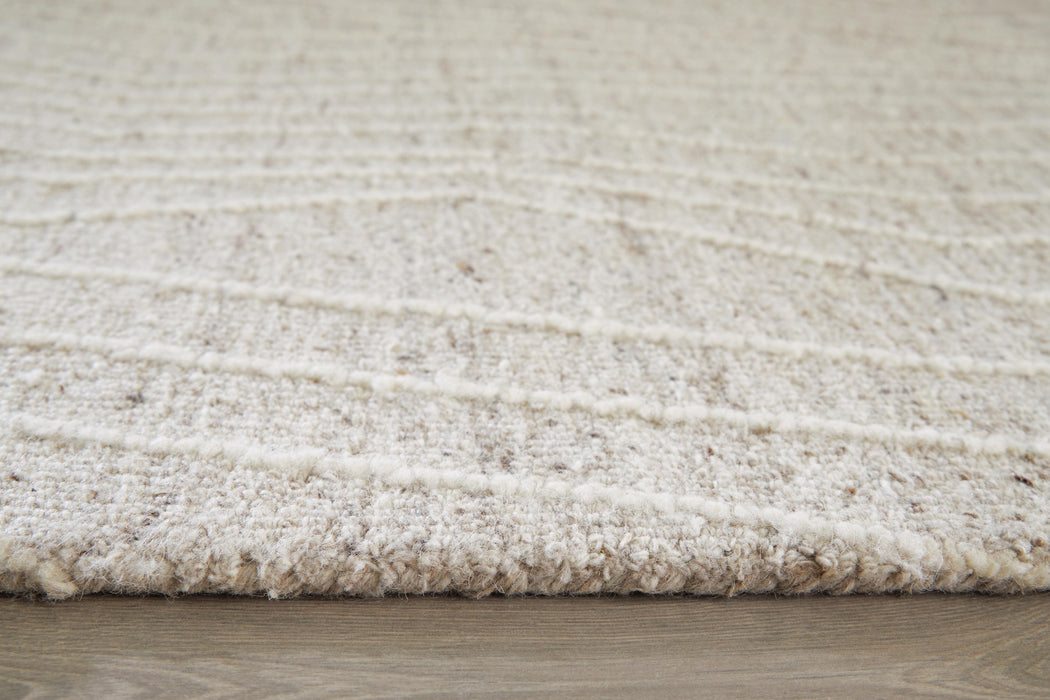 Signature Design Medium Rug 5.01 FT by 7.02 FT