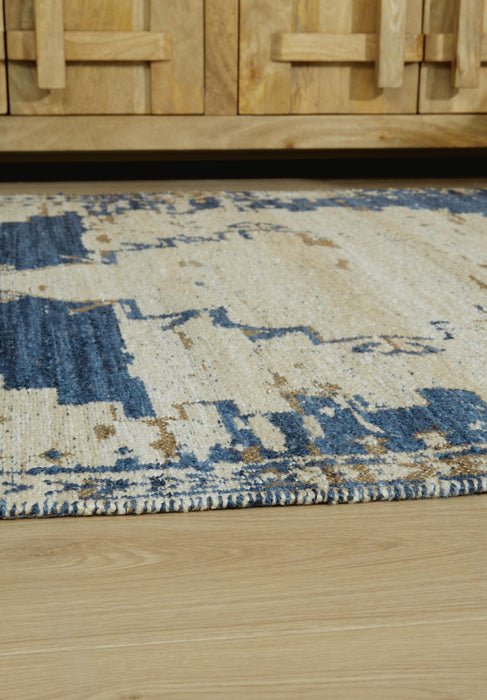 Signature Design Large Rug 7.67 FT by 9.56 FT