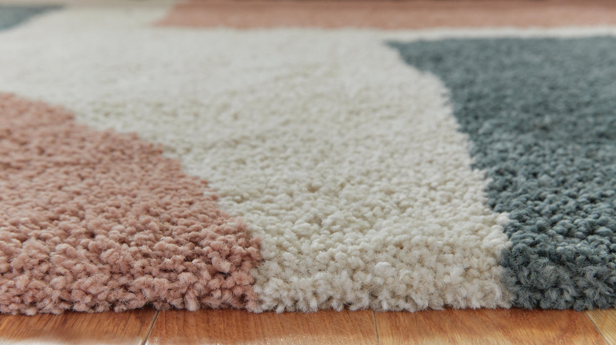 Signature Design Medium Rug 5.25 FT by 7.08 FT