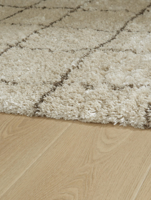 Signature Design Medium Rug 5.35 FT by 7.29 FT