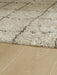 Signature Design Medium Rug 5.35 FT by 7.29 FT