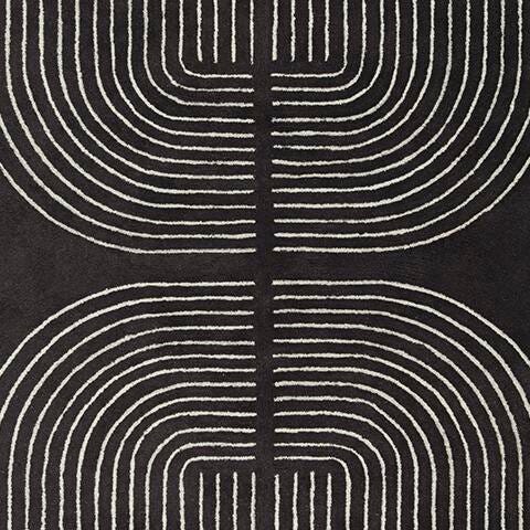 Signature Design Large Rug 7.56 FT by 9.71 FT