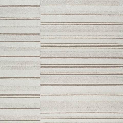 Signature Design Large Rug 7.65 FT by 9.95 FT
