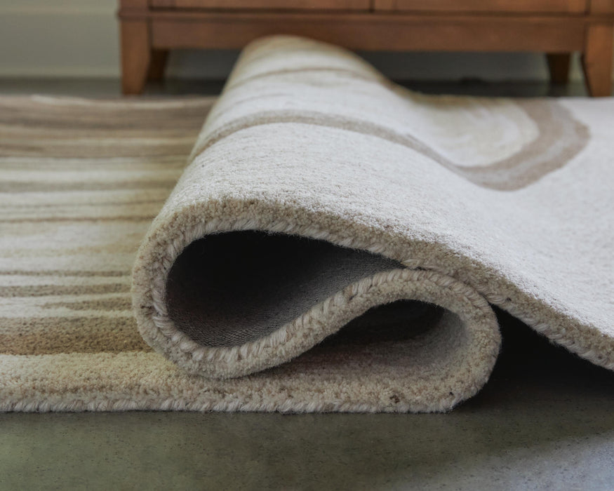 Signature Design Large Rug 7.73 FT by 9.77 FT
