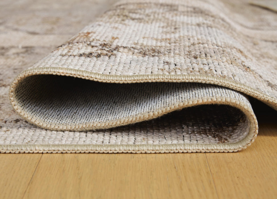 Signature Design Washable Medium Rug 4.94 FT by 6.83 FT