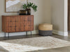 Signature Design Medium Rug 5.25 FT by 6.92 FT