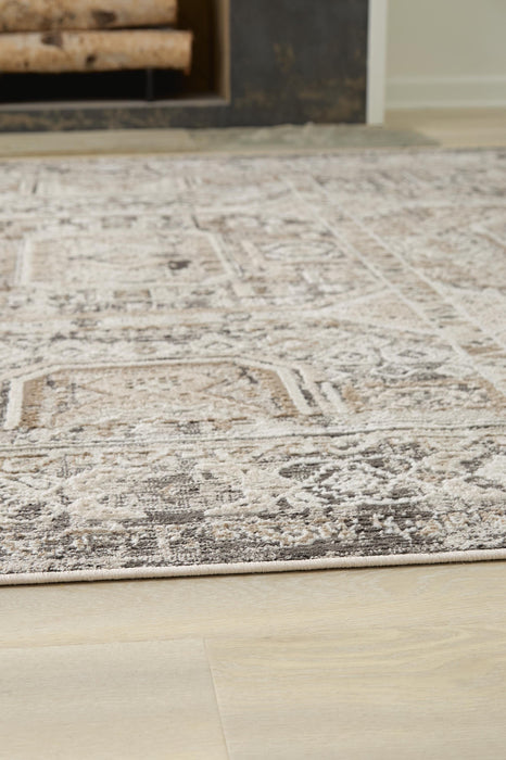 Signature Design Medium Rug 5.25 FT by 7 FT