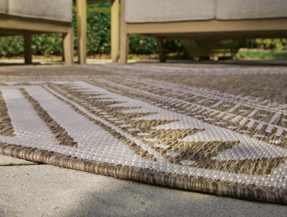 Signature Design I/O Large Rug 7.89 FT by 10.08 FT