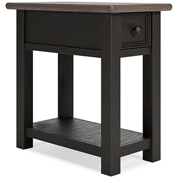 Signature Design Grayish Brown/Black Chair Side End Table