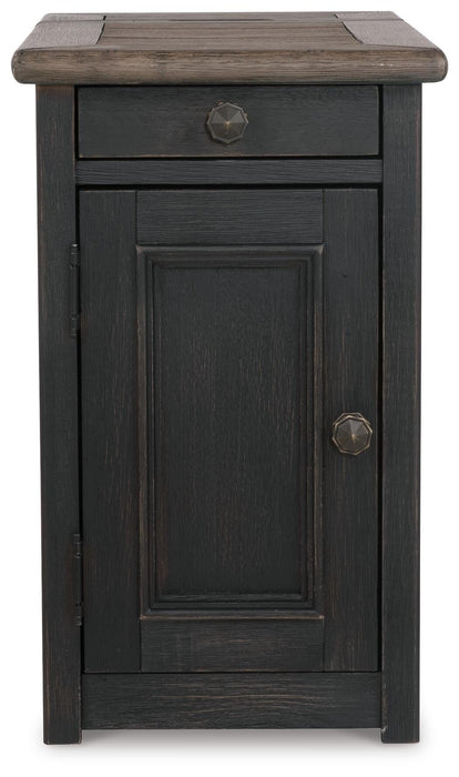 Signature Design Grayish Brown/Black Chair Side End Table