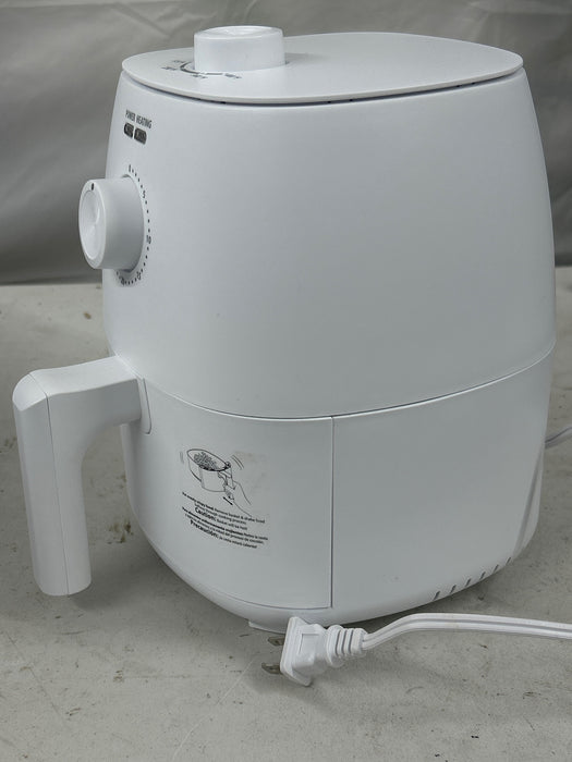 Mainstays 2.2 qt Air Fryer, Arctic White - Automatic Shutoff - new