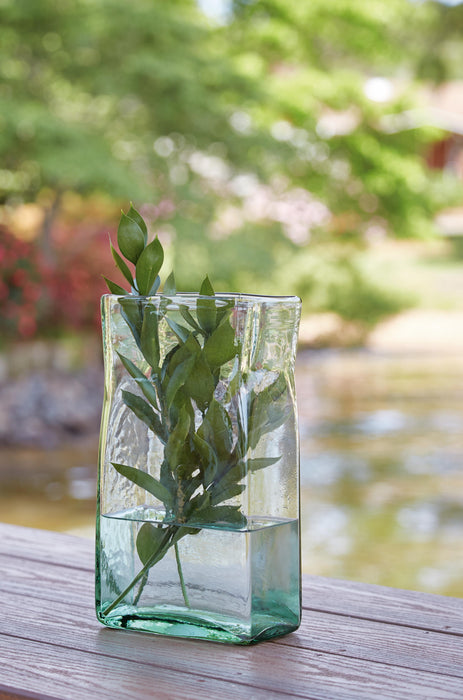 Taylow Green Vase (3/CS)