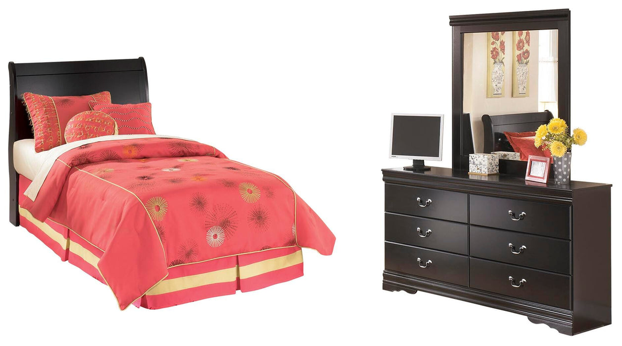 Huey Vineyard Black Huey Vineyard Twin Sleigh Headboard Bed with Mirrored Dresser