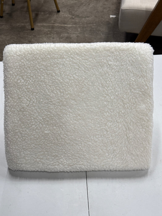SmartyKat Paw Perch Padded Perch for Indoor Cats & Kittens Up to 15 Pounds, Easy Install, All Lifestages, Machine Washable Sherpa Cover, Cream - new