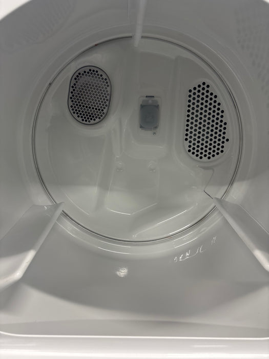 Maytag 7.0 cu. ft. Vented Gas Dryer in White - new