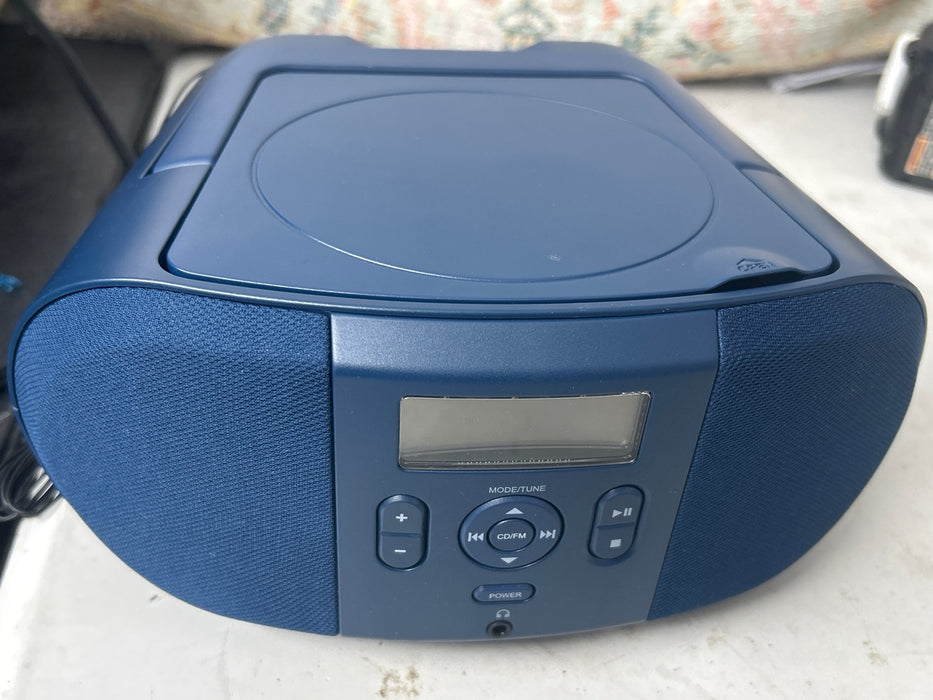 onn. Portable CD Boombox with Digital FM Radio, Navy - new