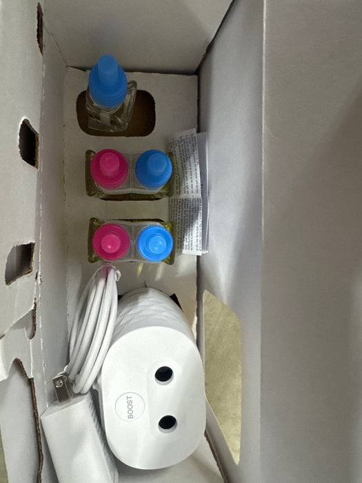 Febreze PLUG Scent Booster Kit, CALM Lavender + Vanilla Bean and April Fresh, 1 Device + 3 Refills - open_box