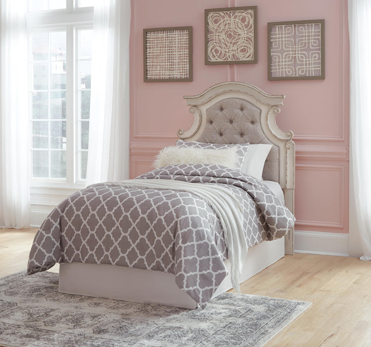 Realyn Chipped White Twin UPH Panel Headboard